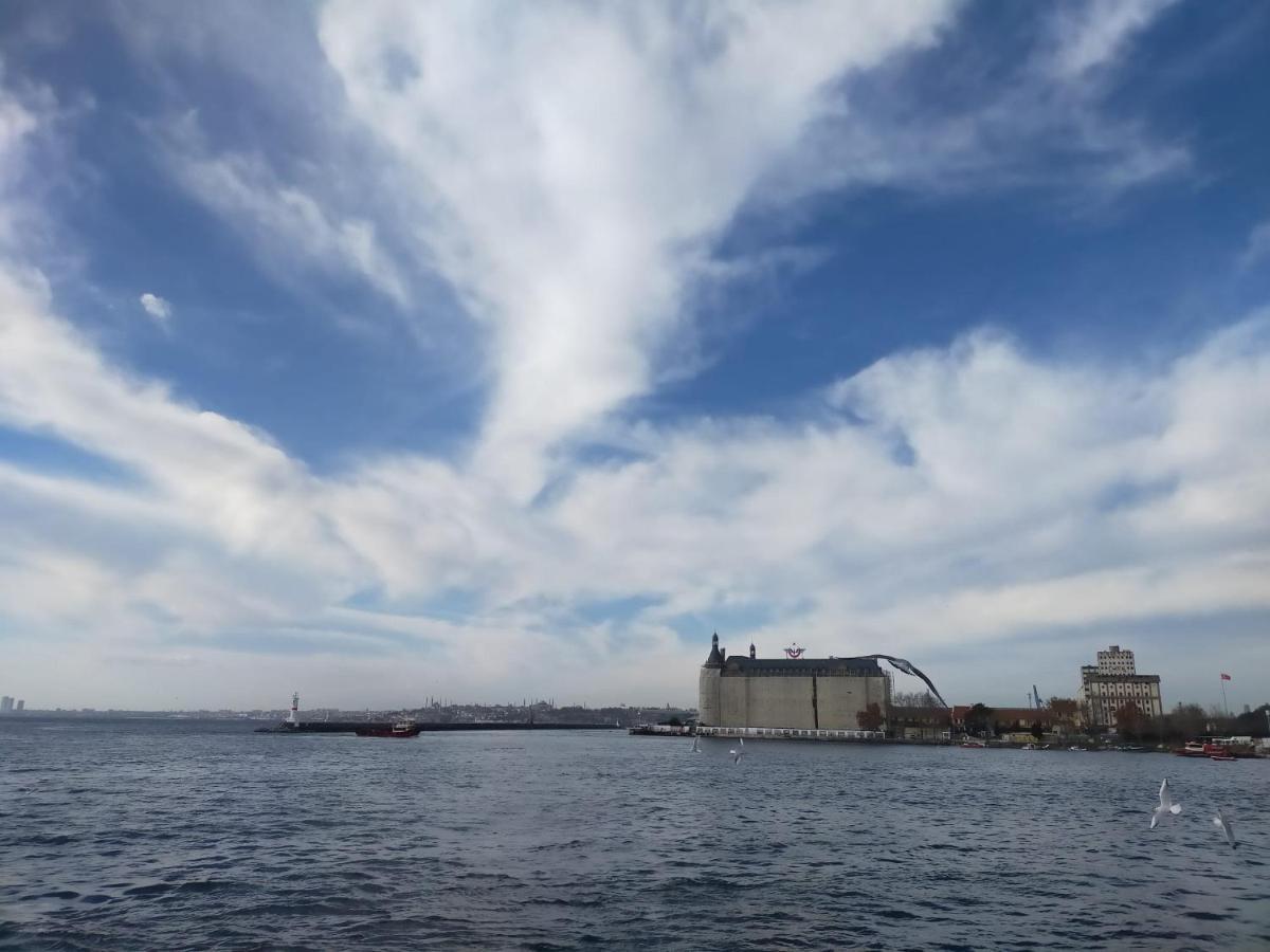 An Easy Transport And Quiet In Istanbul